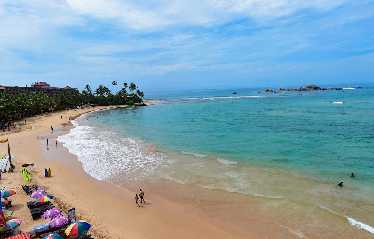 Hotel Dolphin Hikkaduwa Bagian luar foto