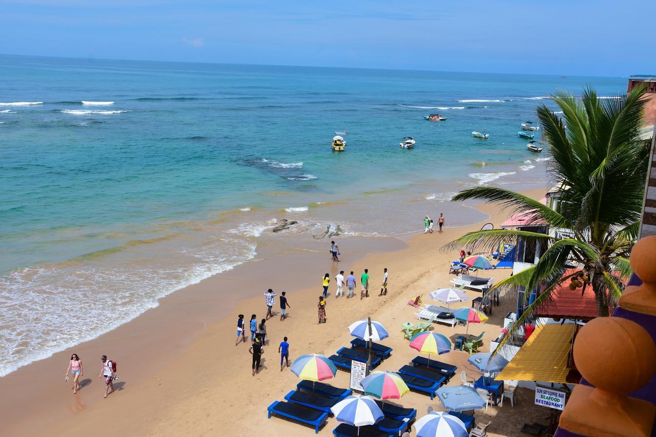 Hotel Dolphin Hikkaduwa Bagian luar foto